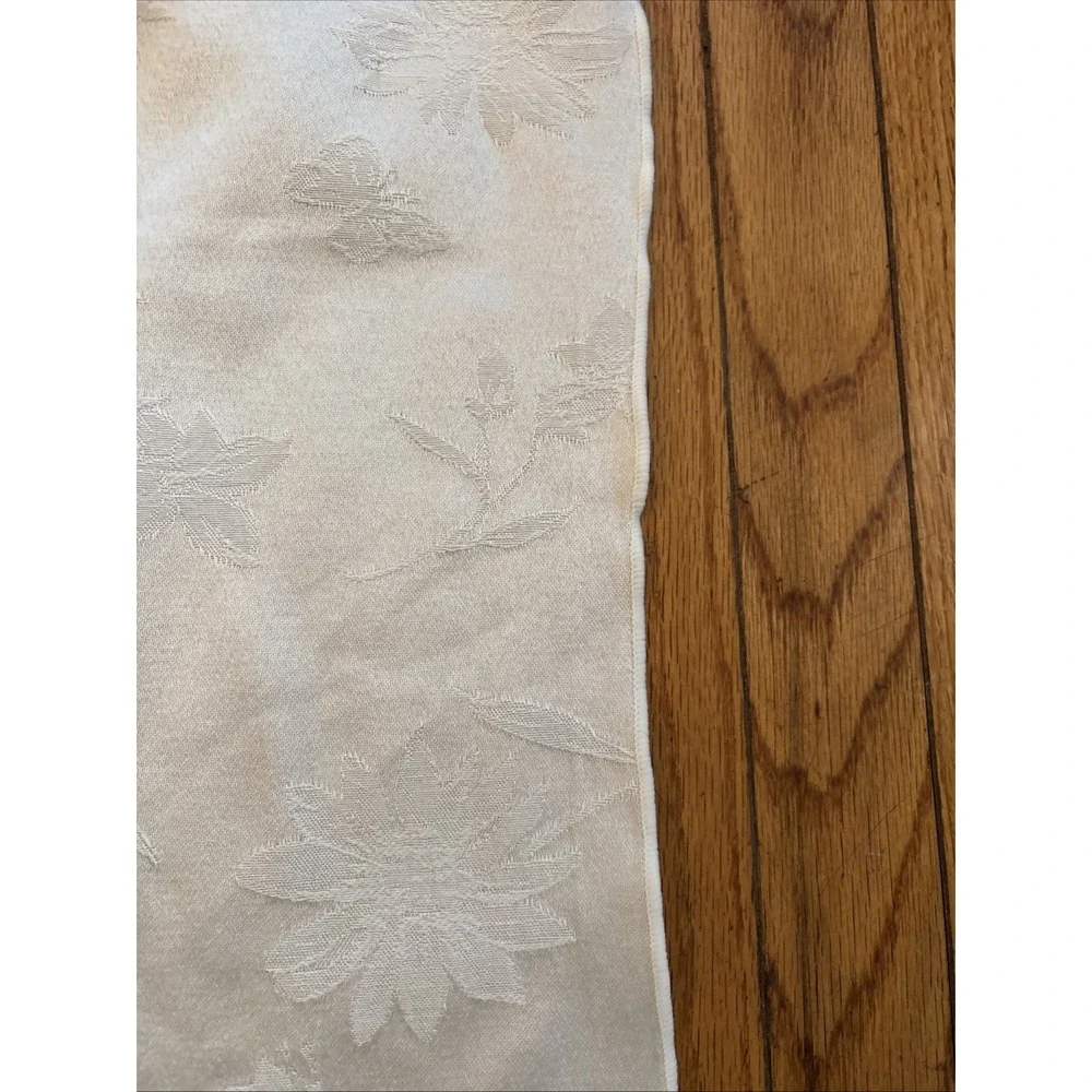 Vintage Ivory  Damask Rectangular‎ Tablecloth 54x84